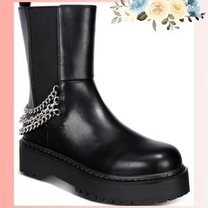 Beautiful Rocksann chain lug sole booties NWB size 8